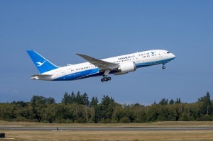 Xiamen Airlines receives first Dreamliner to celebrate anniversary