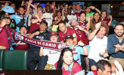 EVA Air Hosts West Ham United Legends and Supporters in Bangkok and London for Brand Collaboration
