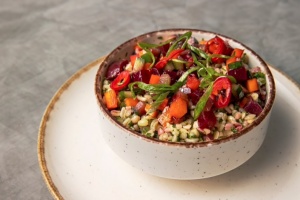 Etihad Airways collaborates with Emirati Chef on special inflight Ramadan menu