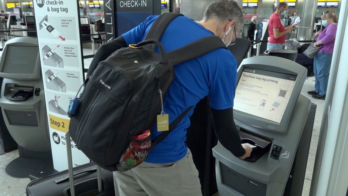 United Airlines launches touchless check-in at Heathrow