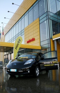 Hertz brings Nissan LEAF to Milan