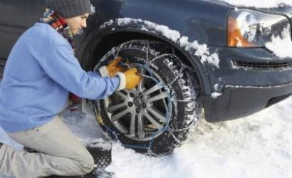 Hertz and AA warn motorists to prepare for winter weather to cut road risks