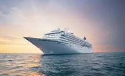 U.K. Cruise Lines’ onboard holiday festivities