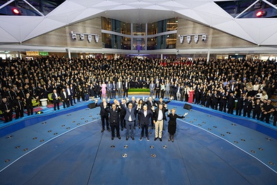 ROYAL CARIBBEAN OFFICIALLY WELCOMES LEGEND OF THE SEAS TO THE REVOLUTIONARY ICON CLASS