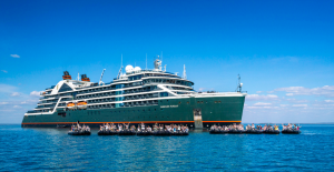 SEABOURN AND WUNAMBAL GAAMBERA TRADITIONAL OWNERS NAME ULTRA-LUXURY EXPEDITION SHIP SEABOURN PURSUIT
