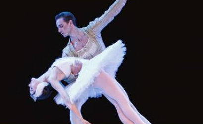 Cunard unveils 2027 programme of world-class entertainment