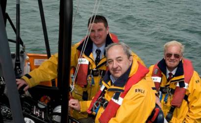 Voyages of Discovery pushes the boat out with donation to RNLI