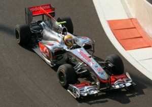 Lewis Hamilton wins the Abu Dhabi Grand Prix
