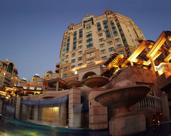 Seafood Delights On The Terrace Al Murooj Rotana Dubai Focus Breaking Travel News