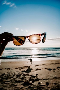 These 4 sunglasses are perfect for your next beach vacation