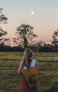 Helpful tips to traveling with a guitar
