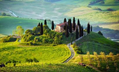 6 Insanely Romantic Italian Honeymoon Destinations