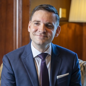 Four Seasons Hotel Doha appoints loris Quintelier as director of food and beverage