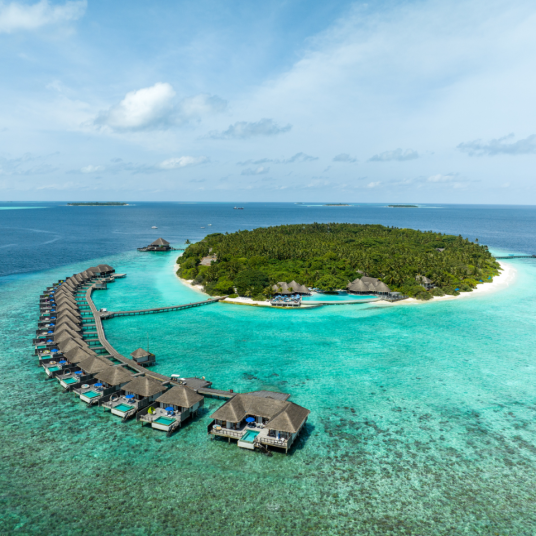 Dusit Thani Maldives unveils  thoughtfully refurbished villas  for an elevated island escape