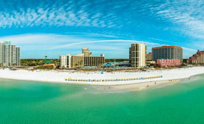 THE FIRST HILTON HOTEL OPENED ON THE GULF OF AMERICA WAS THE HILTON SANDESTIN BEACH GOLF RESORT