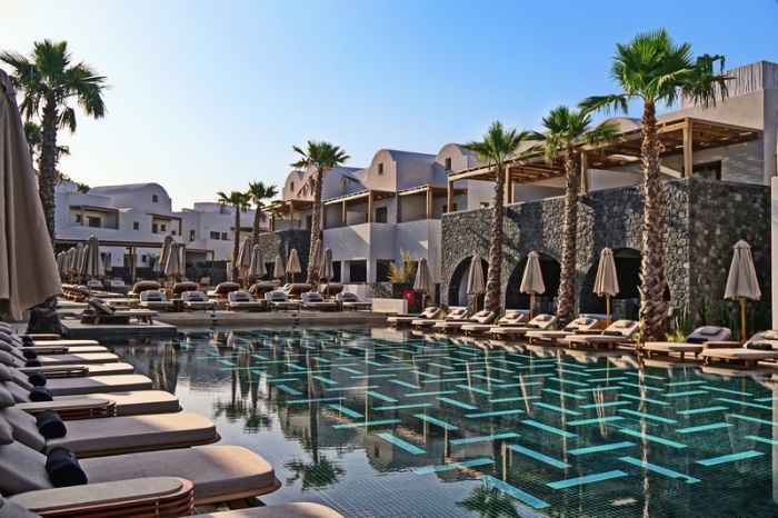 Radisson Blu Zaffron Resort opens in Santorini