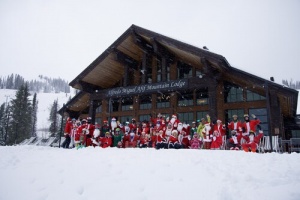 Hundreds of Santas Take to the Slopes for Tamarack Resort’s “Santa Skis Free” Tradition