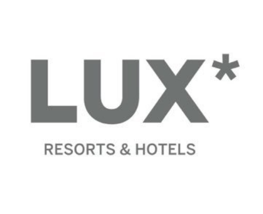 News: The Lux Collective’s LUX* South Ari Atoll Resort
Launches 2023 with Heartwarming Tradition
