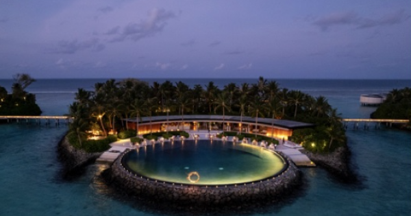 IN SEARCH OF LEPUS THE HARE WITH ASTRONOMER TOM KERSS AT THE RITZ-CARLTON MALDIVES, FARI ISLANDS