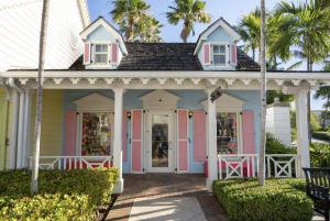 DYLAN’S CANDY BAR NOW OPEN AT ATLANTIS PARADISE ISLAND IN THE BAHAMAS