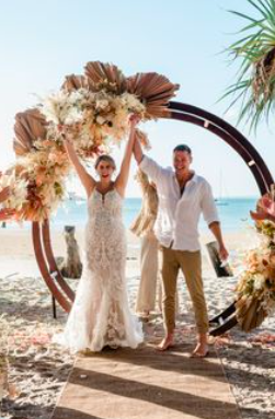 Kingfisher Bay Resort Shines as a Premier Wedding Destination With Multiple Industry Recognitions