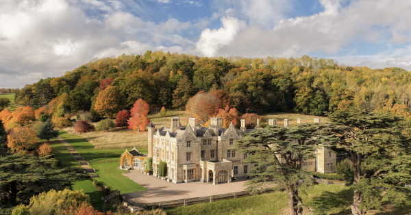 Dumbleton Hall: A Return to Life Lived Grand