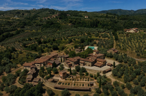 CHAPTER CHIANTI REDEFINES THE MODERN TUSCAN RETREAT