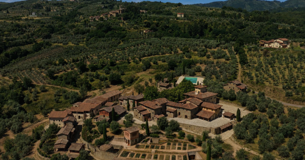 CHAPTER CHIANTI REDEFINES THE MODERN TUSCAN RETREAT