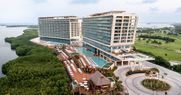 Mondrian’s Debut All-Inclusive Experience Opens in Cancún
