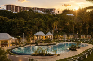Fairmont Southampton Opens Palmetto Beach Club, Marking First Chapter in Resort’s Return