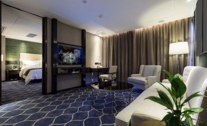 LG FIRST TO BRING APPLE AIRPLAY TO HOTEL ROOM TVS