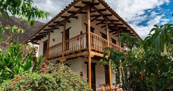 Ollantaytambo's Secret? World's Best Sustainable Destination Revealed!