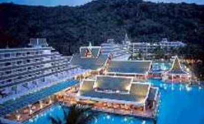 Le Meridien Phuket Rewards ‘Employee of The Year’ with All-Expense Paid Trip To Europe and Egypt