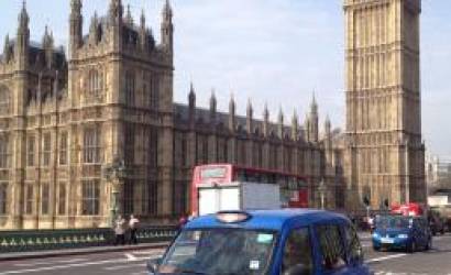 Rotana’s UK black cab campaign to boost tourism to the UAE