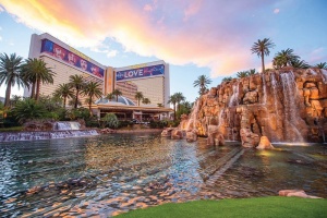 MGM RESORTS INTERNATIONAL ANNOUNCES COMPLETION OF THE SALE OF THE OPERATIONS OF THE MIRAGE