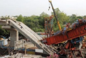 Five dead in New Delhi Metro bridge collapse