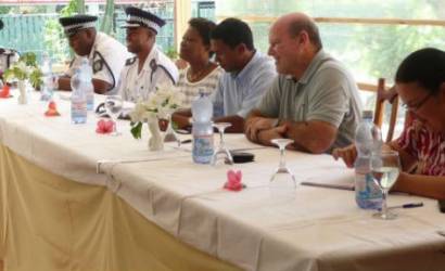 Hoteliers from  island of La Digue meet with government officials