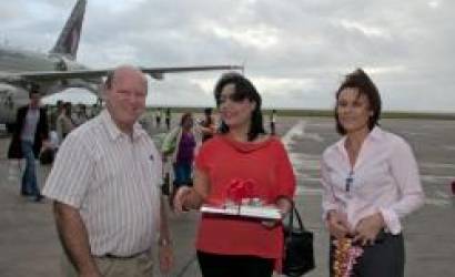 Seychelles hails arrival of its 100,000th visitor for 2012
