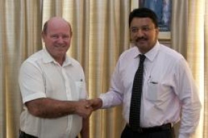 Seychelles receives the man behind the Medical Congress