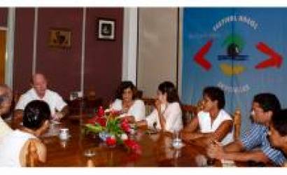Seychelles small hotel owners meet their Minister for Tourism