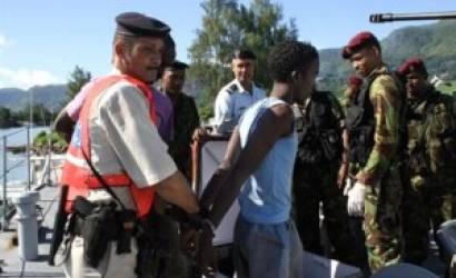 Seychelles coast guard rescues 4 Seychellois from hands of pirates