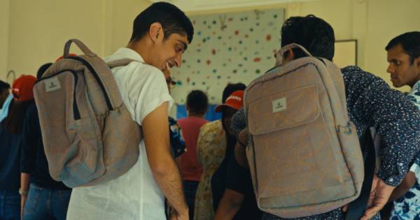 Emirates reinforces community commitment in Mauritius with upcycled bag donation to youth