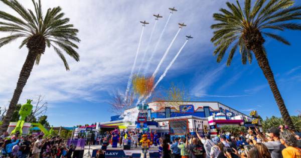 AWESOME HAS LANDED! LEGO® GALAXY OFFICIALLY OPENS AT LEGOLAND® CALIFORNIA RESORT
