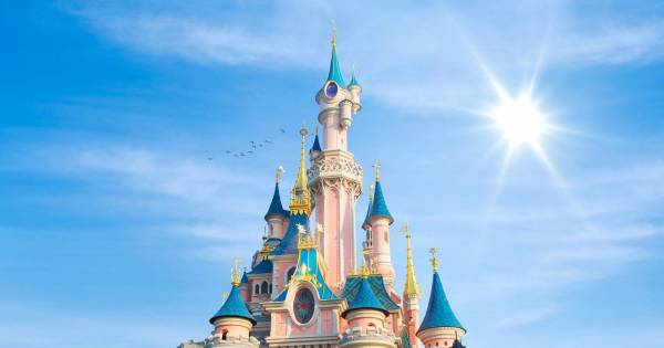 Disney Theme Parks Escaping Economic Aftermath Breaking Travel News