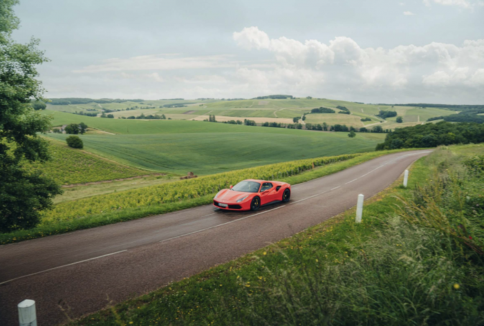HUNTERMOSS LAUNCHES NEW BASQUE TO BORDEAUX SUPERCAR TOUR  AS PART OF NEW 2027 LINEUP