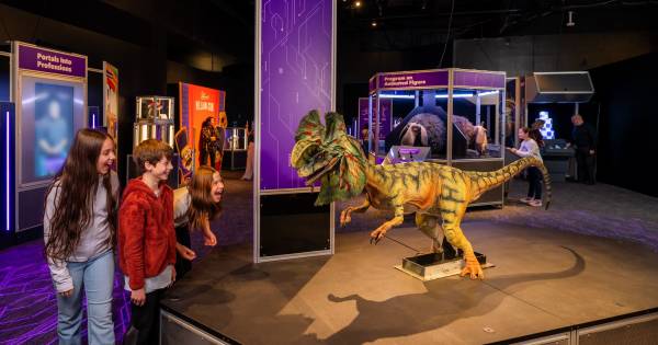 WORLD PREMIERE OF UNIVERSAL THEME PARKS: THE EXHIBITION OPENS AT THE FRANKLIN INSTITUTE TODAY