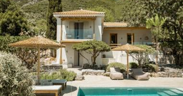 CV VILLAS EXPANDS INTO IRELAND WITH FINANCIALLY PROTECTED PACKAGES