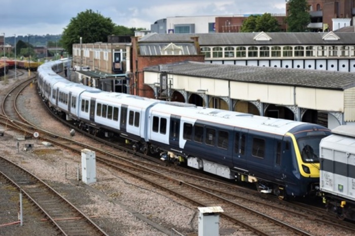 Rail industry seeks to woo passengers back as guidance lifted