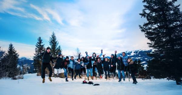 If you’ve ever dreamed of hitting the slopes but can’t find anyone to go with, you’re not alone. A survey of 15,00