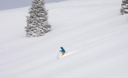 VAIL MOUNTAIN OPENS LEGENDARY BACK BOWLS DURING CELEBRATORY 60TH ANNIVERSARY